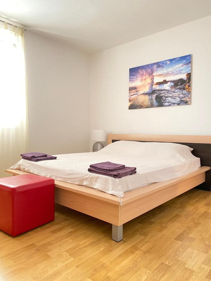 D.O.O. Yury Apartment Трогір Екстер'єр фото