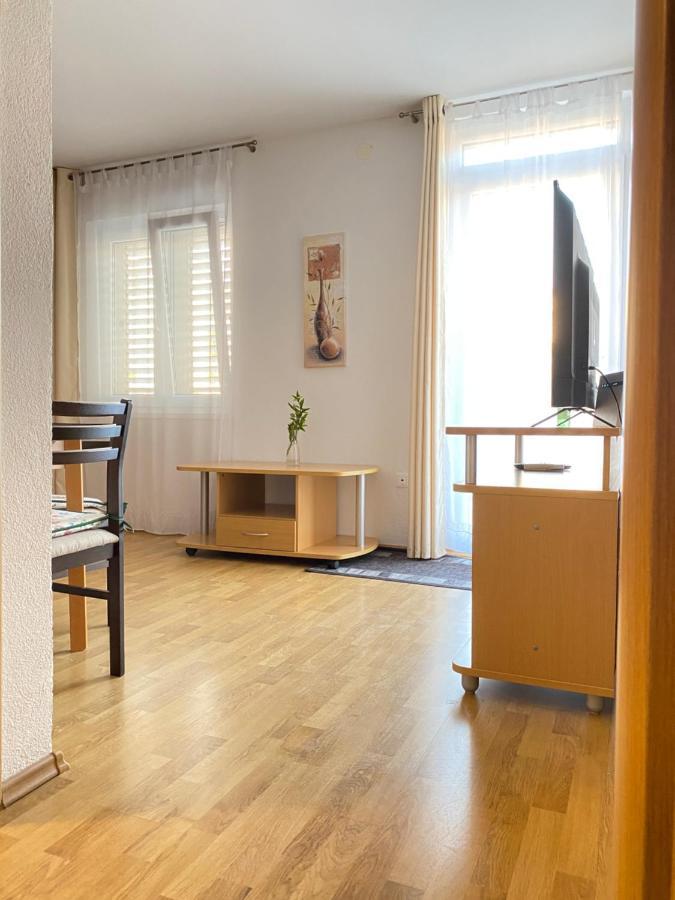 D.O.O. Yury Apartment Трогір Екстер'єр фото