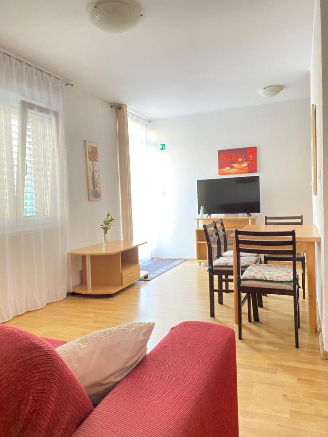 D.O.O. Yury Apartment Трогір Екстер'єр фото