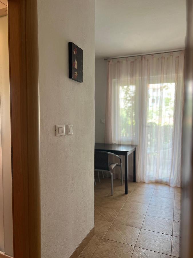 D.O.O. Yury Apartment Трогір Екстер'єр фото