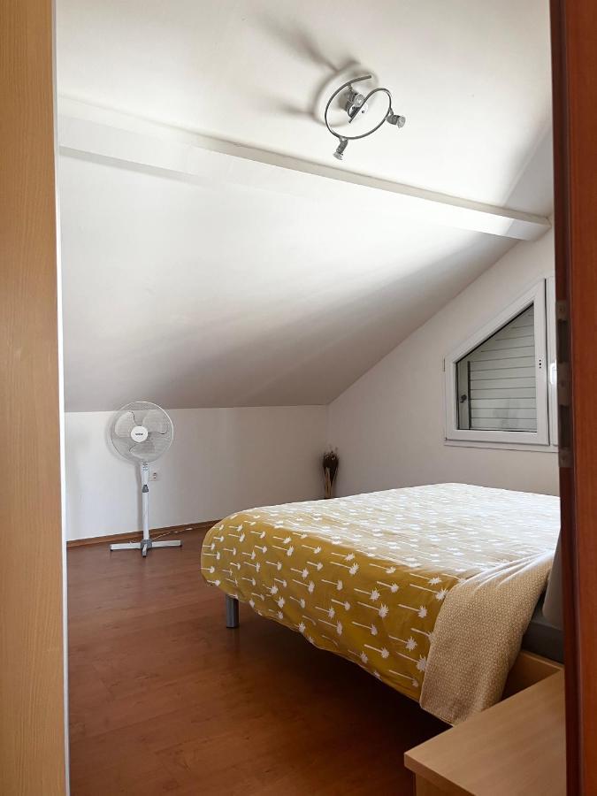 D.O.O. Yury Apartment Трогір Екстер'єр фото